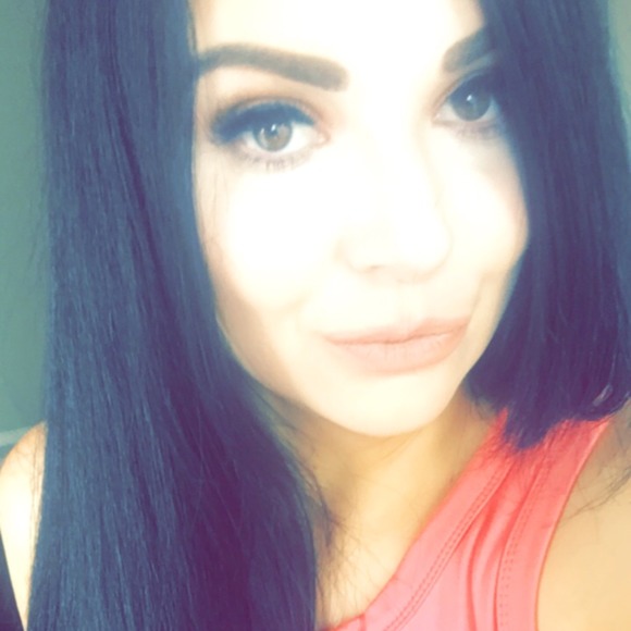 Meet your Posher, Chelsey - Picture 1 of 1